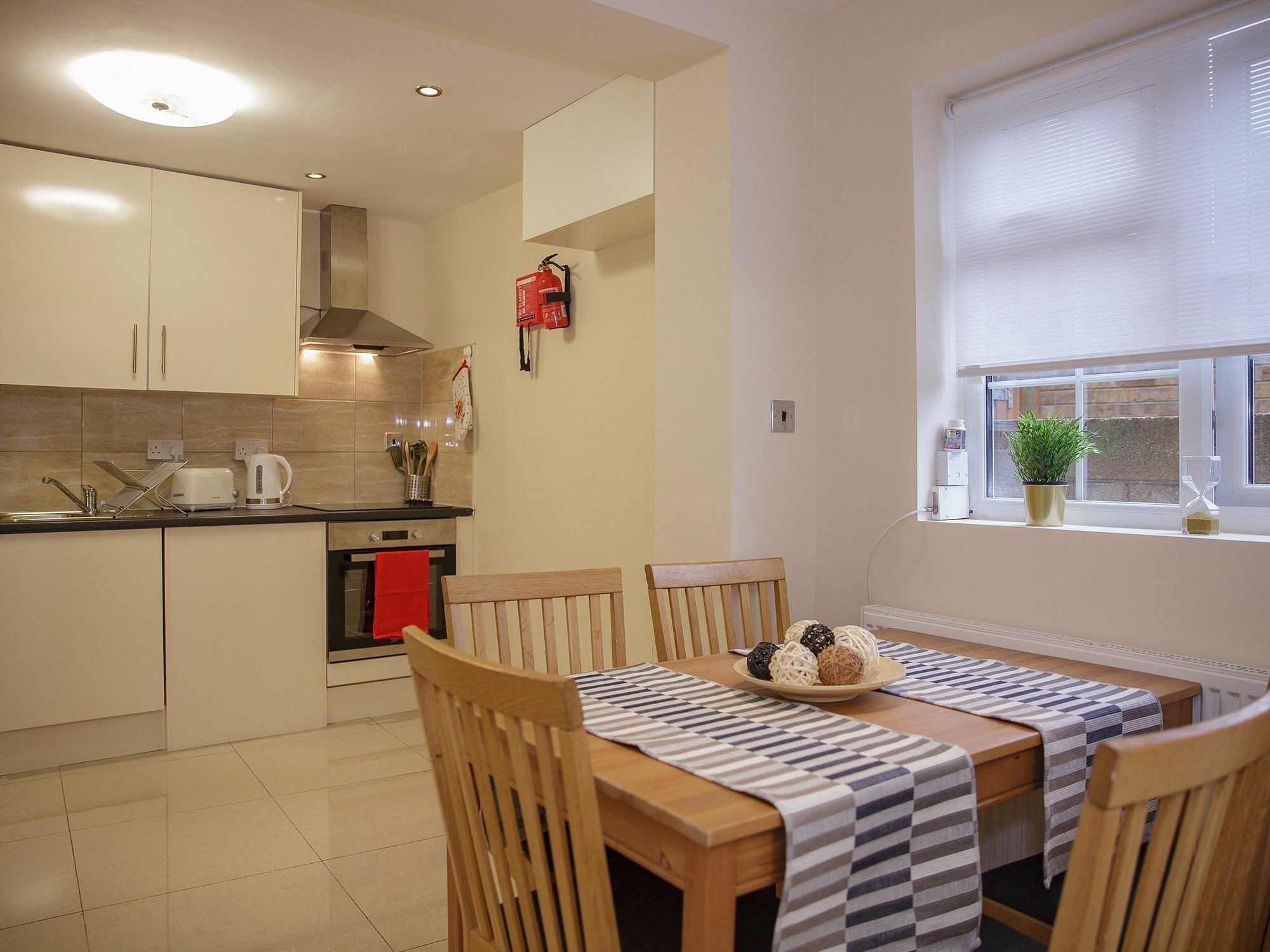Gooseacre Rooms Гарроу Екстер'єр фото