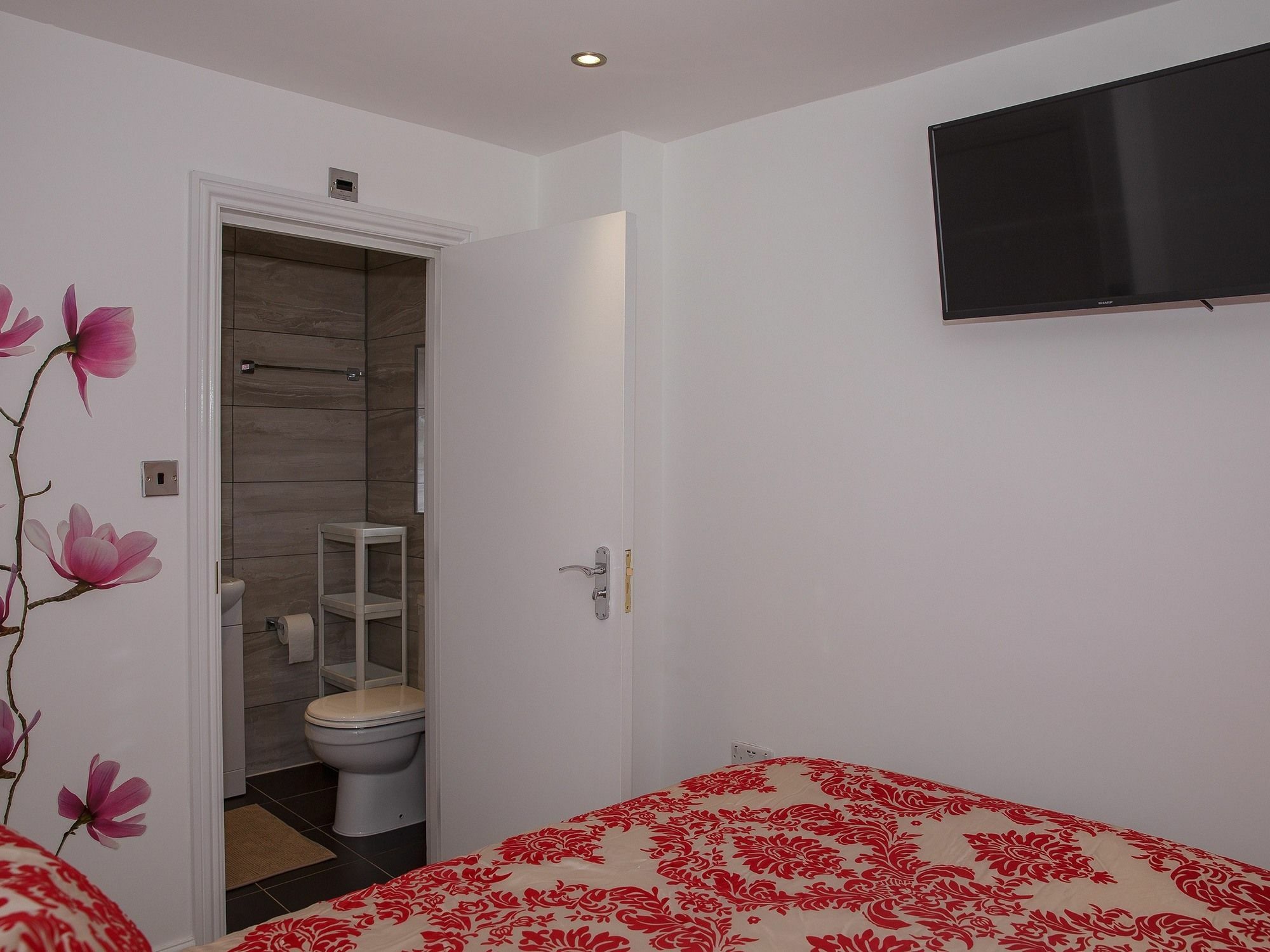 Gooseacre Rooms Гарроу Екстер'єр фото