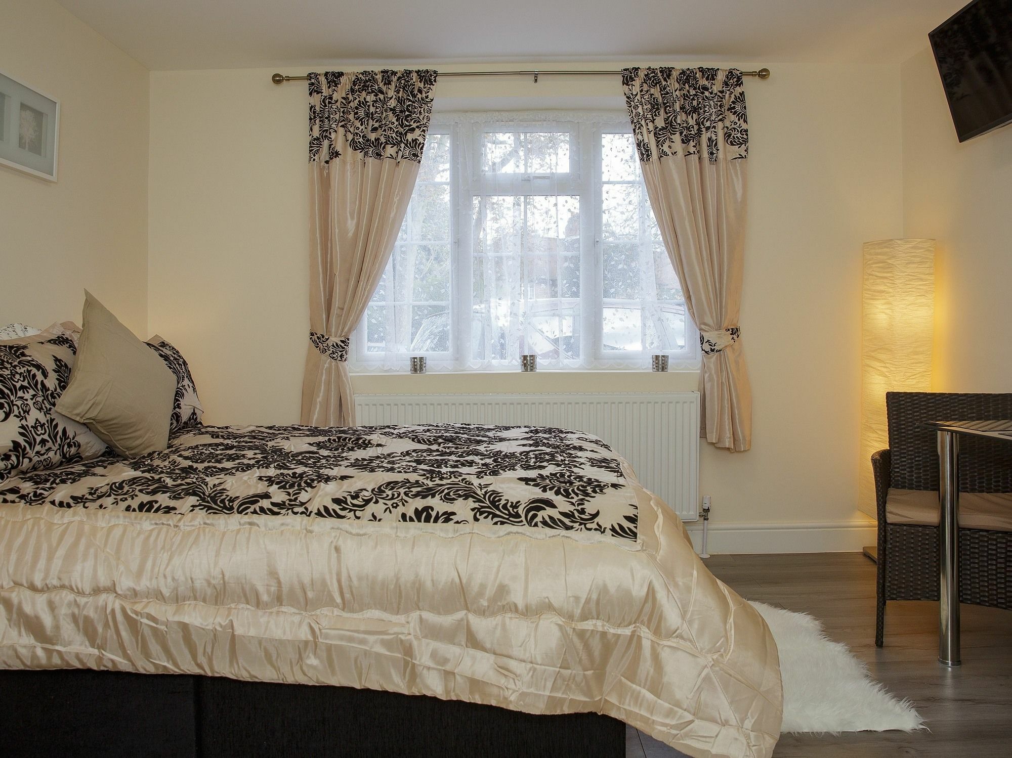 Gooseacre Rooms Гарроу Екстер'єр фото