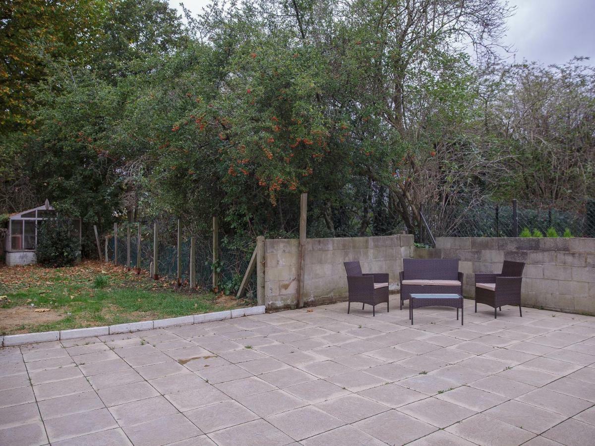 Gooseacre Rooms Гарроу Екстер'єр фото